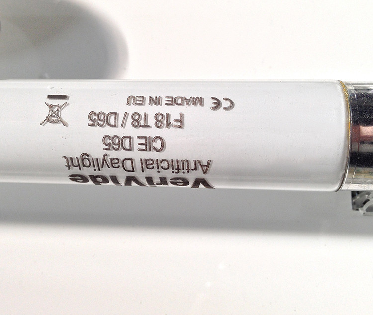 CAC60灯管4.JPG